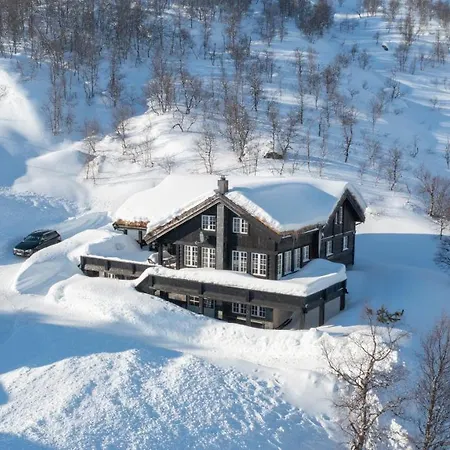 Holiday With 13 Bedrooms Villa