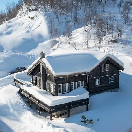 Holiday With 13 Bedrooms Villa